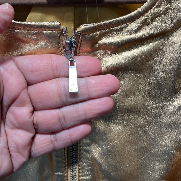 100 % leather jacket and beautiful gold. Jessica London size 22 W. - Picture 7 of 8